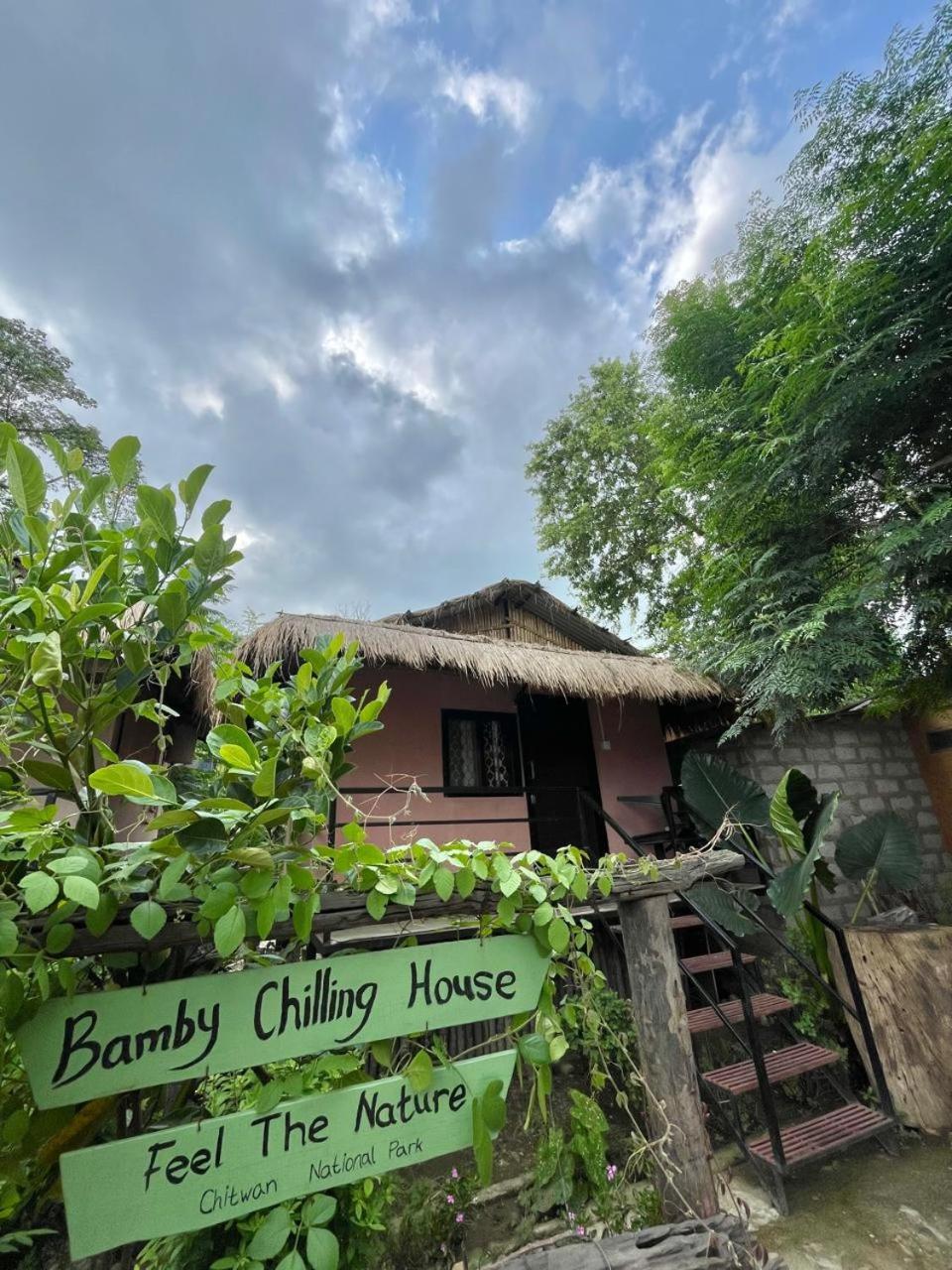 Bamby Chilling House - Feel The Nature Sauraha Exterior photo